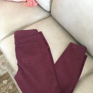 WHBM Skinny Ankle Jean. Sz 8, Berry.
